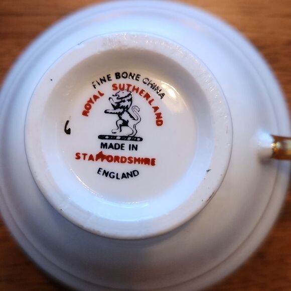 Royal Sutherland Staffordshire teacup & saucer gold filigree vintage - Picture 6 of 8